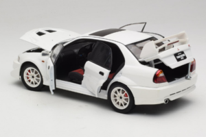 Mitsubishi Lancer Evo VI Tommi Makinen Edition Blanc AUTOart 1:18 77157 Métal — image 5 sur 8