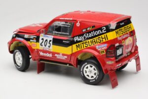 Mitsubishi Pajero Rallye Raid #205 Paris-Dakar Rally 2001 Solido 1:18 9022 Métal — image 7 sur 8