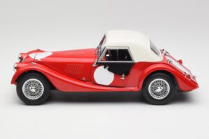Morgan 4/4 Plus Competition Hardtop Rouge Kyosho 1:18 08114R Métal — image 4 sur 8