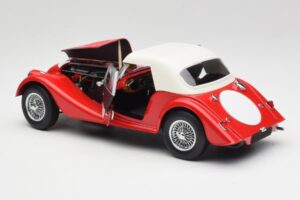 Morgan 4/4 Plus Competition Hardtop Rouge Kyosho 1:18 08114R Métal — image 5 sur 8