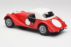 Morgan 4/4 Plus Competition Hardtop Rouge Kyosho 1:18 08114R Métal — image 7 sur 8