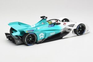 NIO 004 Team NIO #8 T. Dillmann Formula E Season 5 2019 Minichamps 1:18 114180008 Métal — image 2 sur 6