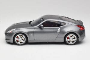 Nissan 370Z Z34 Gun Metallic Otto 1:18 OT465 Résine — image 3 sur 6