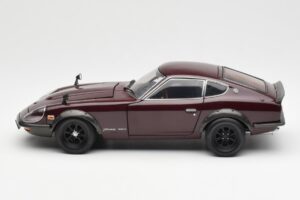 Nissan Fairlady 240ZG Marron Kyosho 1:18 08217M Métal — image 4 sur 8