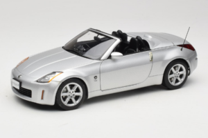 Nissan Fairlady Z Z33 Roadster Diamond Silver AUTOart 1:18 77376 Métal