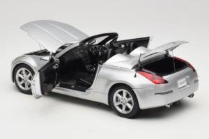 Nissan Fairlady Z Z33 Roadster Diamond Silver AUTOart 1:18 77376 Métal — image 5 sur 8