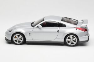 Nissan Fairlady Z Z34 NISMO Type 380RS Argent AUTOart 1:18 77401 Métal — image 4 sur 8