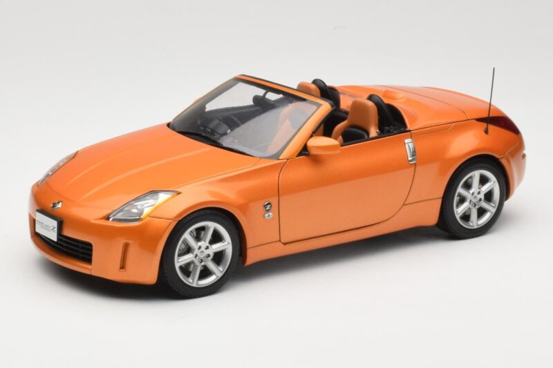 Nissan Fairlady Z Z33 Roadster Sunset Orange AUTOart 1:18 77377 Métal