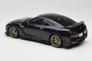 Nissan GT-R R35 Takumi Edition Midnight Purple GT Spirit 1:18 GT932 Résine — image 5 sur 6