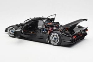 Nissan R390 GT1 #0 24 Hours of Le Mans 1998 AUTOart 1:18 89878 Métal — image 5 sur 8