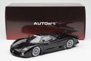 Nissan R390 GT1 #0 24 Hours of Le Mans 1998 AUTOart 1:18 89878 Métal — image 8 sur 8