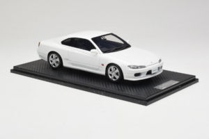 Nissan Silvia S15 Spec-S Blanc Cracked Plexi One Model 1:18 REMC034 Métal — image 4 sur 7
