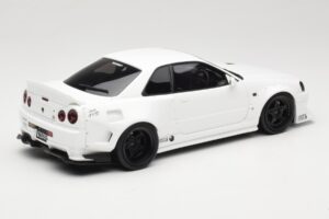 Nissan Skyline GT-R BNR34 by KRC Pearl White Otto 1:18 OT1135 Résine — image 2 sur 6