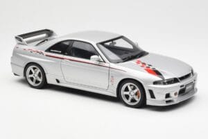 Nissan Skyline GT-R R33 R-Tune Argent AUTOart 1:18 77326 Métal — image 6 sur 8