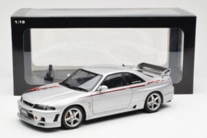 Nissan Skyline GT-R R33 R-Tune Argent AUTOart 1:18 77326 Métal — image 8 sur 8