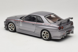 Nissan Skyline GT-R R34 Nismo S-Tune Argent AUTOart 1:18 77358 Métal — image 7 sur 8