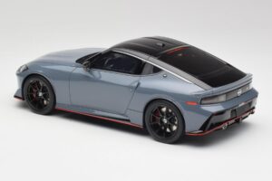 Nissan Z RZ34 NISMO Stealth Gris GT Spirit 1:18 GT484 Résine — image 5 sur 6