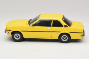 Opel Ascona B SR Jaune Avant Rayé Sun Star 1:18 5384 Métal — image 5 sur 9