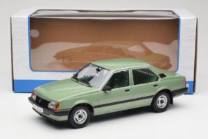 Opel Ascona C Metallic Light Green MCG 1:18 MCG18458 Métal — image 6 sur 6