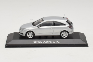 Opel Astra H GTC Argent Minichamps 1:43 ASTRA003 Métal