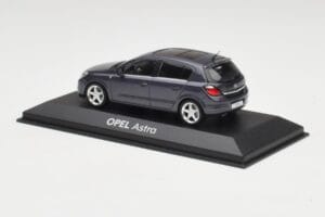 Opel Astra H Bleu Foncé Minichamps 1:43 B24910027-A1 Métal — image 3 sur 4