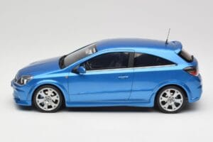 Opel Astra H OPC Arden Blue Otto 1:18 OT473 Résine — image 3 sur 6