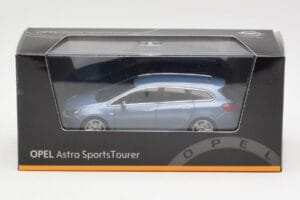 Opel Astra J Sports Tourer Blue Metallic Minichamps 1:43 400049012 Métal — image 4 sur 4