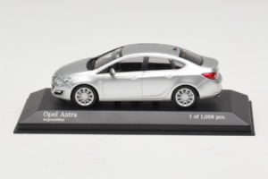 Opel Astra J Argent Minichamps 1:43 410042000 Métal