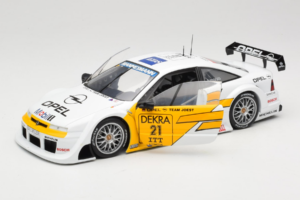 Opel Calibra V6 #21 N. Amorim DTM 1995 UT Models 1:18 180954221 Métal — image 2 sur 8
