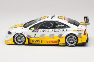 Opel Astra V8 Coupe #7 M. Reuter DTM 2000 Action 1:18 AC8004807 Métal — image 4 sur 8