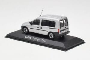 Opel Combo C Argent Minichamps 1:43 COMBO001 Métal — image 3 sur 4
