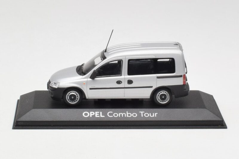 Opel Combo C Argent Minichamps 1:43 COMBO001 Métal