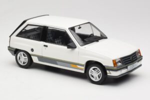 Opel Corsa A Sprint Blanc MCG 1:18 MCG18432 Métal — image 4 sur 6