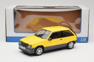 Opel Corsa A SR Jaune MCG 1:18 MCG18431 Métal — image 6 sur 6