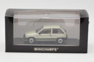 Opel Corsa A Swing Vert Minichamps 1:43 400045002 Métal — image 4 sur 4