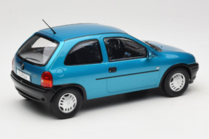 Opel Corsa B Blue Metallic MCG 1:18 MCG18514 Métal — image 2 sur 6