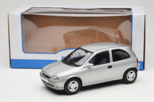 Opel Corsa B Grey Metallic MCG 1:18 MCG18515 Métal — image 6 sur 6