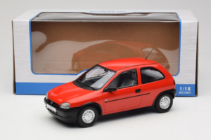 Opel Corsa B Rouge MCG 1:18 MCG18513 Métal — image 6 sur 6