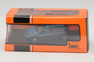Opel Corsa B Swing Bleu IXO 1:43 CLC581N Métal — image 4 sur 4