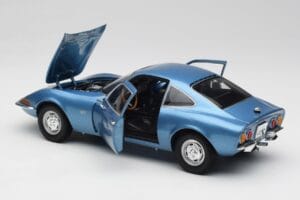Opel GT Bleu Minichamps 1:18 180049020 Métal — image 5 sur 8