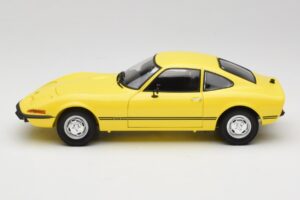 Opel GT/J Jaune Minichamps 1:18 180049021 Métal — image 4 sur 8
