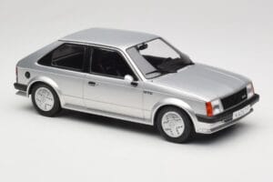 Opel Kadett D GTE Argent MCG 1:18 MCG18533 Métal — image 4 sur 6