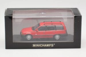 Opel Kadett E Club Break Rouge Minichamps 1:43 400045910 Métal — image 2 sur 3