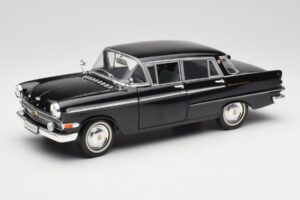 Opel Kapitan P2 Noir Revell 1:18 08821 Métal