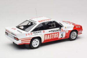Opel Manta 400 #5 G. Colsoul Rally Ypres 1985 IXO 1:18 18RMC134 Métal — image 2 sur 6