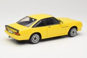 Opel Manta B GT/E Jaune Revell 1:18 08421 Métal — image 3 sur 8