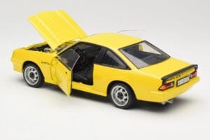 Opel Manta B GT/E Jaune Revell 1:18 08421 Métal — image 5 sur 8