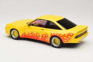 Opel Manta B Mattig Jaune avec Flamme MCG 1:18 MCG18115 Métal — image 5 sur 6