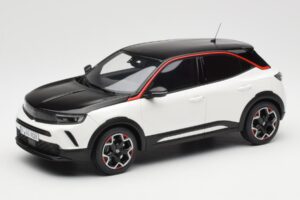 Opel Mokka-E GS Line Jada Blanc Otto 1:18 OT1045 Résine