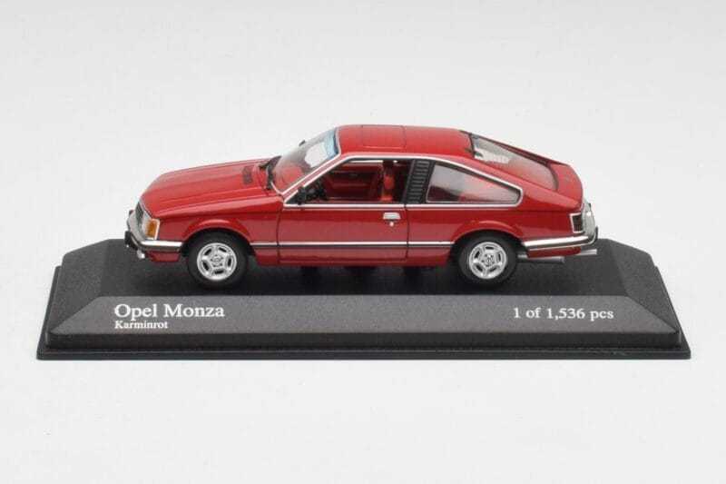 Opel Monza A Rouge Minichamps 1:43 400045121 Métal